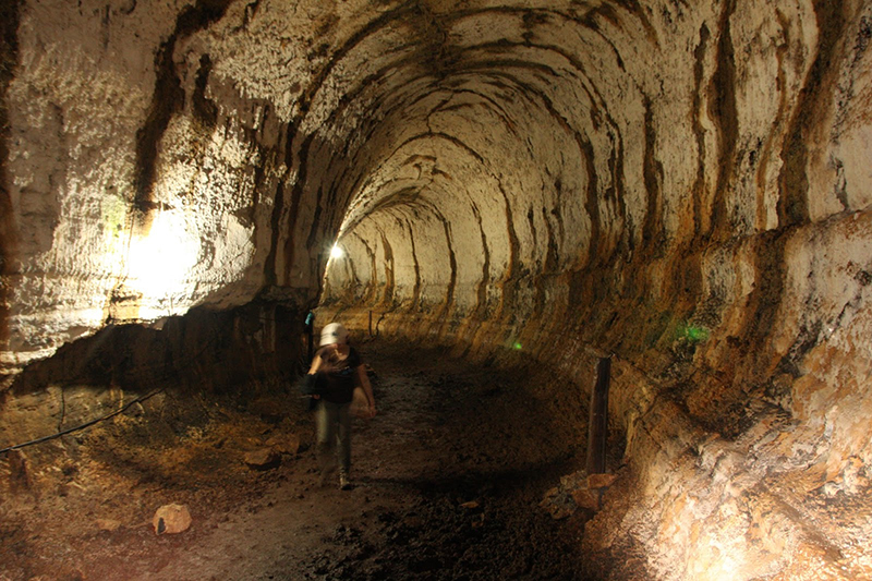 Túneles de Lava